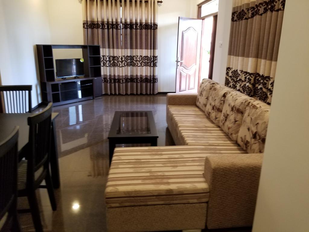 Coral Palm Villa And Apartment Унаватуна Екстериор снимка