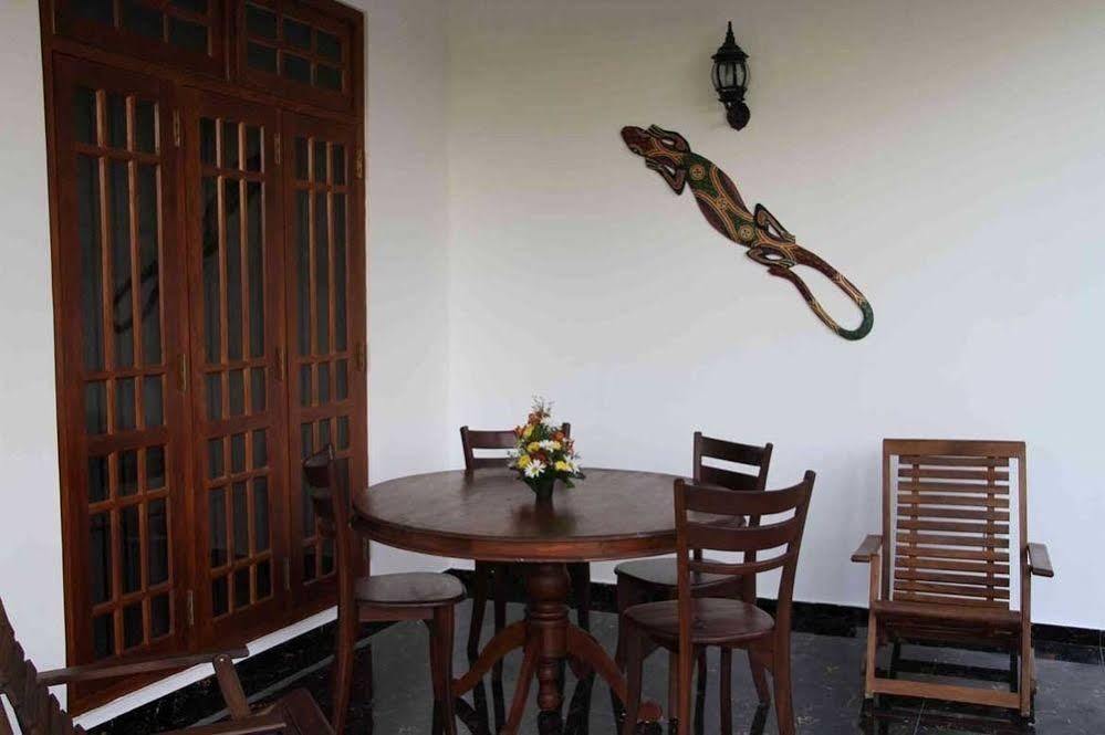 Coral Palm Villa And Apartment Унаватуна Екстериор снимка